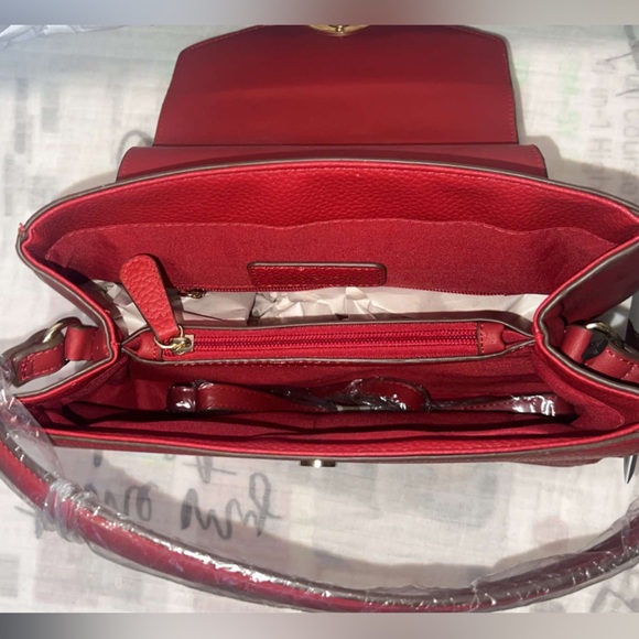 Red ADRIENNE VITTADINI purse with crossbody strap - Picture 4 of 4